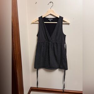 Self Esteem Sleeveless V-Neck Blouse Women’s Size M Medium Black Polka Dot